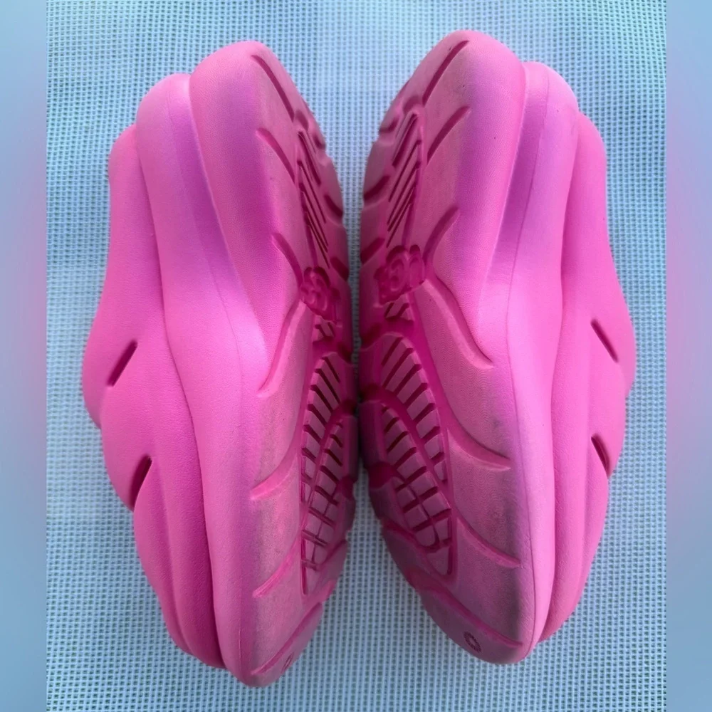 UGG Kids Pink Slip-On Shoes SIZE 4 kids